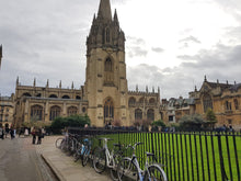 Load image into Gallery viewer, Harry Potter Filming Locations & Oxford University Walking Tour - Everyday at 12.30 pm for 90 minutes