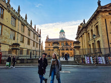 Load image into Gallery viewer, Discover 1000 Years of Historic Oxford in 90 minutes! Join Guided Walking Tour of Oxford University & Oxford City