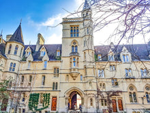 Load image into Gallery viewer, Oxford Day Trip - Oxford University & Cotswold Tour - Visit Oxford University & Fairy tale villages of Cotswold like Burford & Bibury