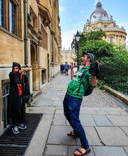Load image into Gallery viewer, Harry Potter Filming Locations & Oxford University Walking Tour - Everyday at 12.30 pm for 90 minutes
